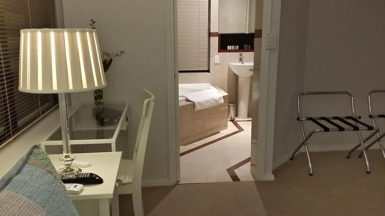 North Beach Bnb 퍼스 3*,